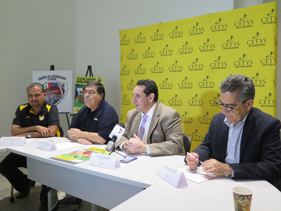 Autoridades del CETYS Mexicali en la presentación del VIII Tazón de Estrellas