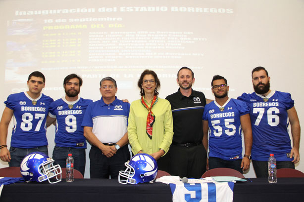 Autoridades en el Campus Querétaro durante la presentación