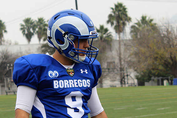 Andrés Puente experimentado quarterback de tercer año