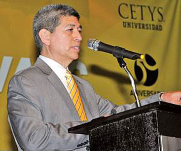 Dr. Fernando León García Rector del Sistema CETYS Universidad